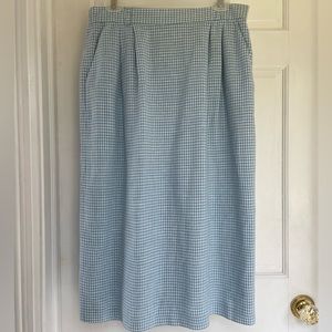 Beautiful sky, blue and white gingham check Leslie Fay sportswear skirt, size 16